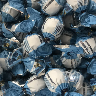 Цукерки "Фундук в молочному шоколаді"