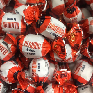 Цукерки "Мигдаль в молочному шоколаді покритий какао"