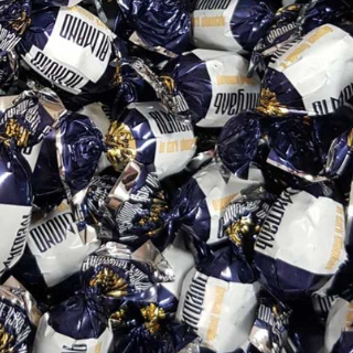 Цукерки "Мигдаль в чорному шоколаді"